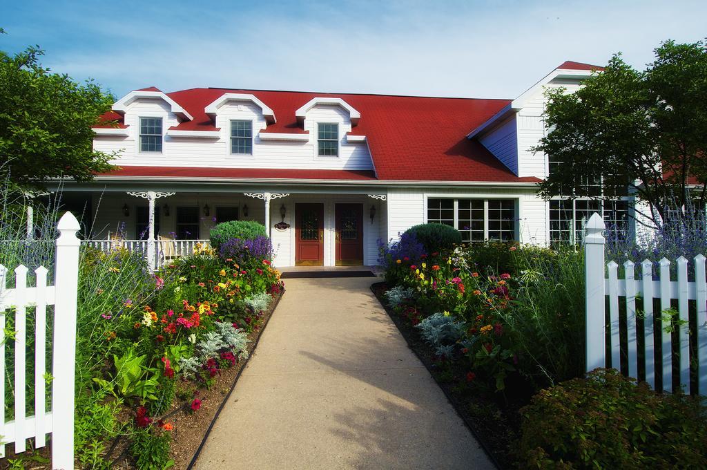 High Point Inn Ифрейм Екстериор снимка
